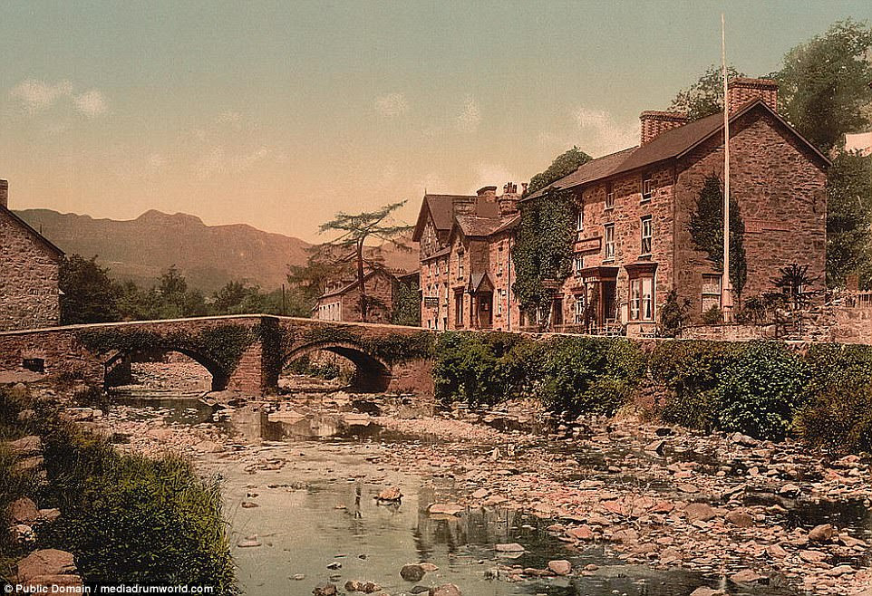 The alluring snapshots from times gone by represent the stunning views of Wales’ most picturesque touristic spots