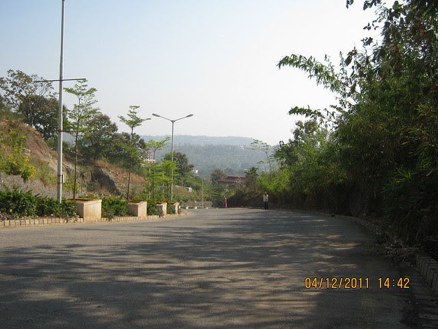 Road to the different world - Visit to Paranjape Schemes' Forest Trails, Bungalows, 2 BHK & 3 BHK Flats at Bhugaon, Pune 411 042