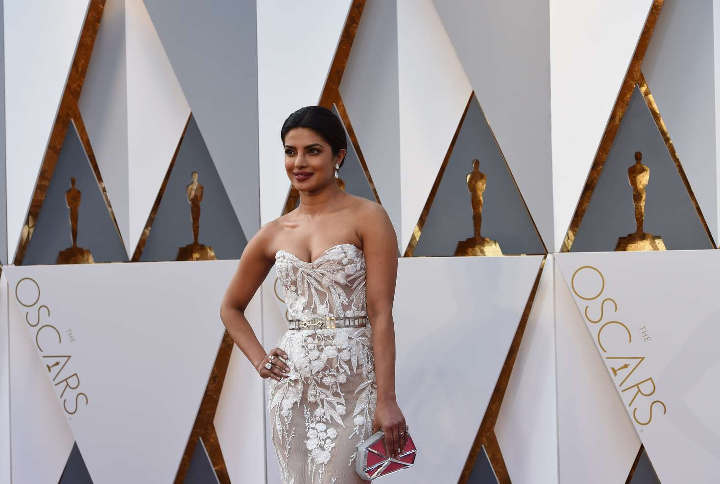 Priyanka Chopra 2016 Academy Awards In Hollywood Indian Girls Villa