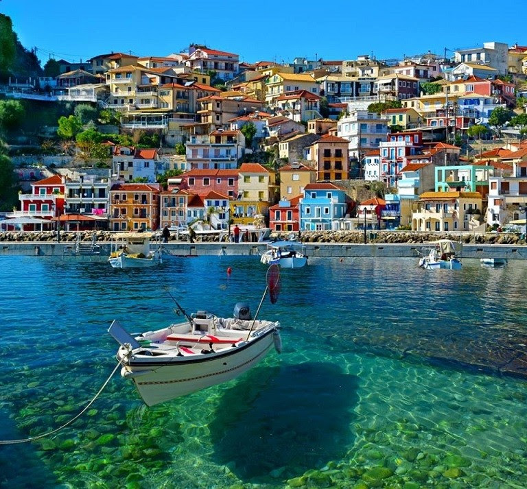 http://en.protothema.gr/wp-content/uploads/2015/07/greece11.jpg