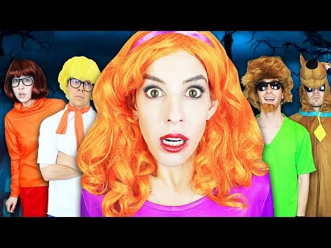 Rebecca Zamolo: Giant SCOOBY DOO Game in Real Life at Haunted HACKER