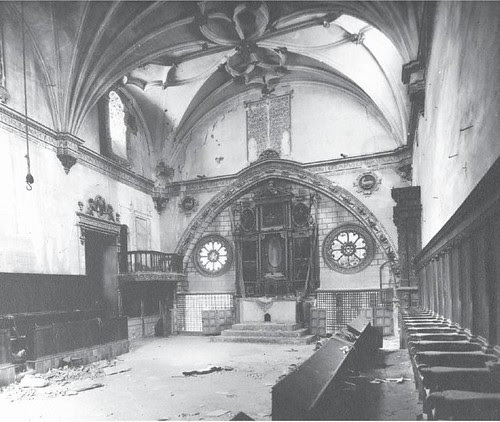 Destrozos en la Guerra Civil en el Convento de San Clemente de Toledo. Coro alto
