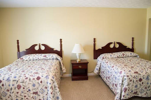 Golf Resort «Tanglewood Golf Course», reviews and photos, 245 Tanglewood Ct, Taylorsville, KY 40071, USA