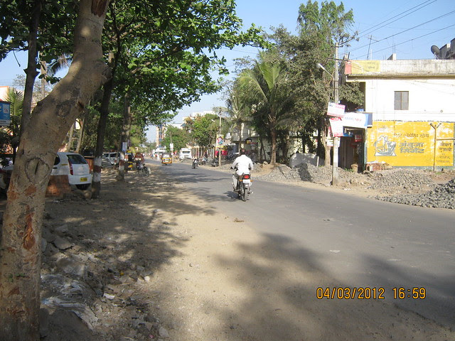 Road to Kalpataru Serenity, 2 BHK & 3 BHK Flats at Manjri, opp. Navratna Mangal Karyalay, Mahadev Nagar, Pune 412 307 - 5