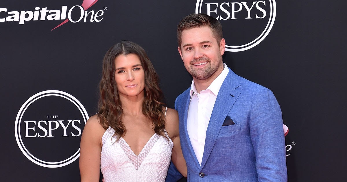 Aaron Rodgers Girlfriend Age Aaron Rodgers Says He S In