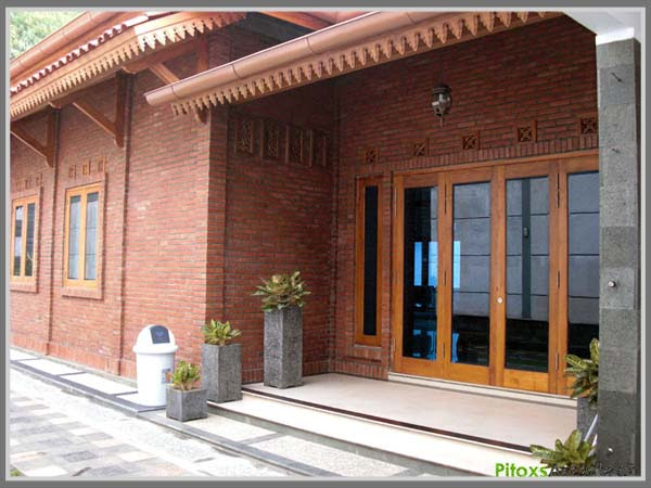 38 Eksterior Tampak Depan Rumah Rumah Sederhana 24