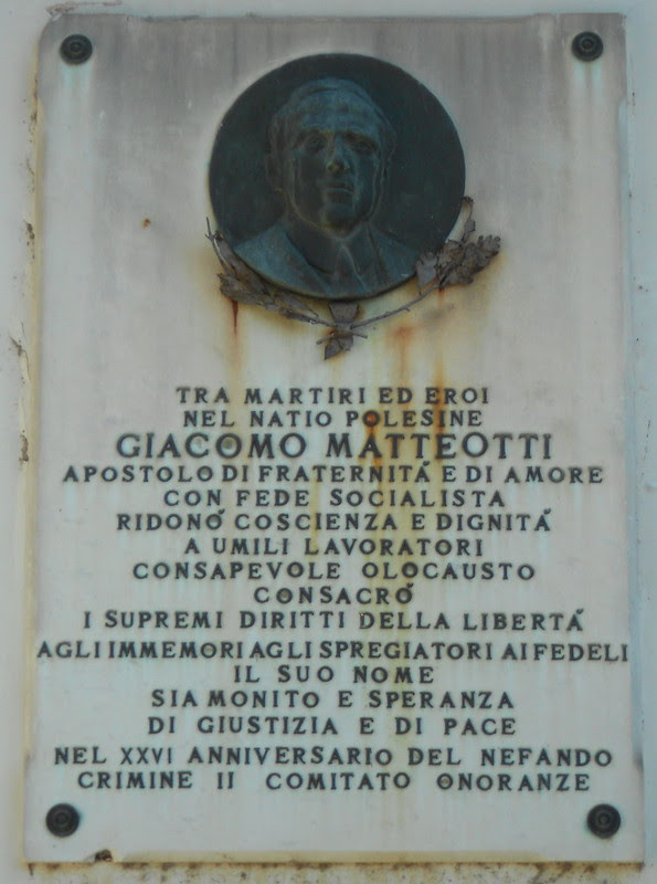 lapide in piazza Matteotti, Rovigo