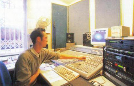 Tomb Raider composer Nathan McCree in his studio in 1996