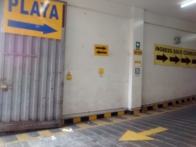 Opiniones de Playa Privada Luz Solar en Lima - Aparcamiento