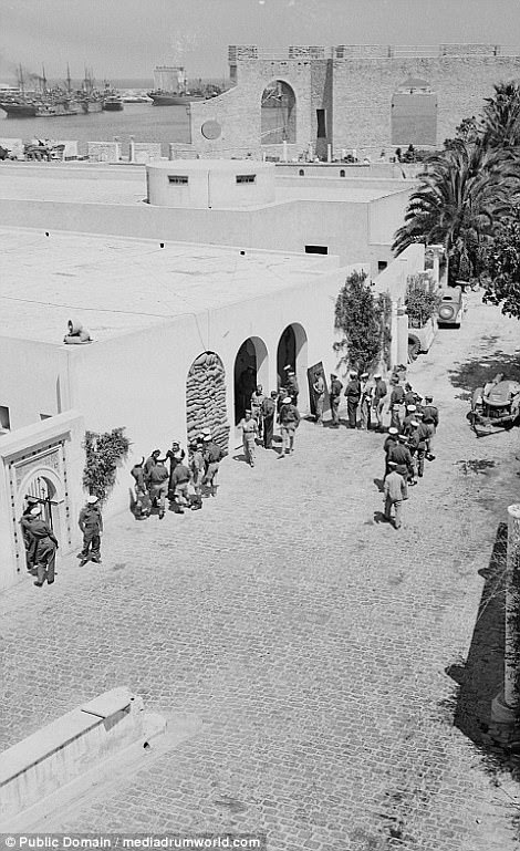A street scene in Tripoli, 1943