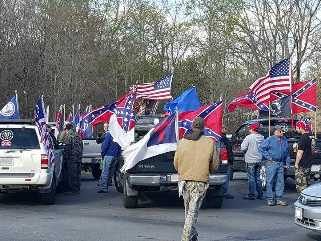 Virginia High School’s Confederate Flag Ban Sparks Flag Rally in Protest