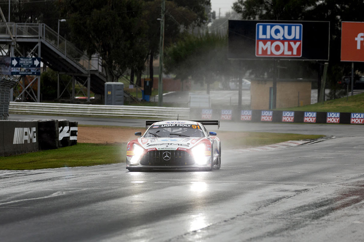 Shock strategy propels Craft-Bamboo to Bathurst 12 Hour lead