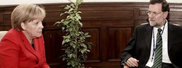 Rajoy defiende la unión bancaria ante Merkel en el congreso del PPE