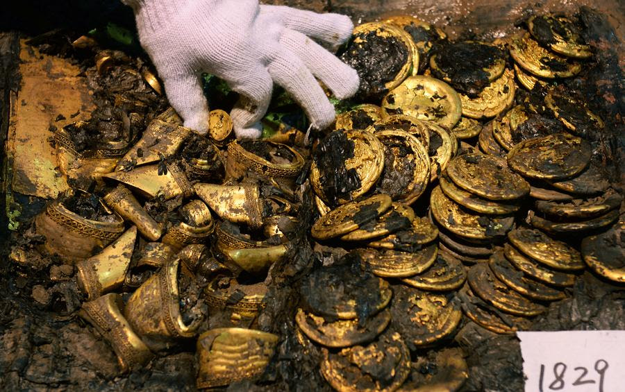 Unearthed gold cakes number rises to 285 at Haihunhou cemetery