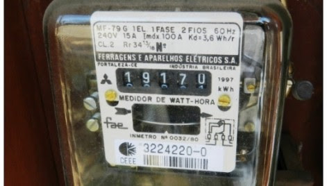 Consumidor acusado de ter inclinado medidor de energia será indenizado