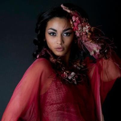 Miss Madinina / Martinique, princesse exotique; Photographe: Christophe Willem; Maquillage/coiffure: L'Oréal Professionnel; Styliste: Jean Doucet