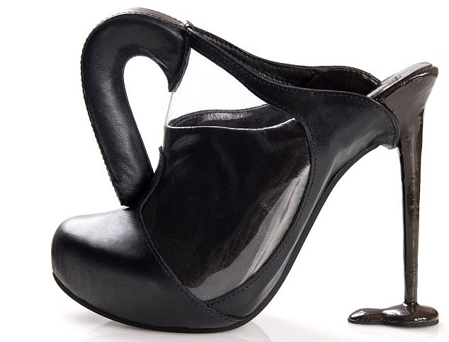 Potty café: Os sapatos incríveis wearable são os mais recentes modelos de Kobi Levi