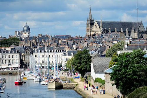 hôtels Hôtel Kyriad Vannes Centre-Ville Vannes