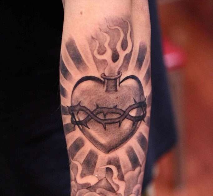 [Get 28+] 13+ Tatuaje En El Brazo De Cristo Images PNG