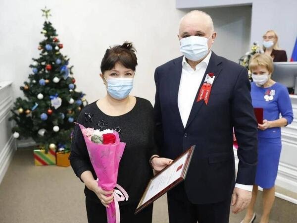 Двое врачей из Новокузнецка получили высокие награды