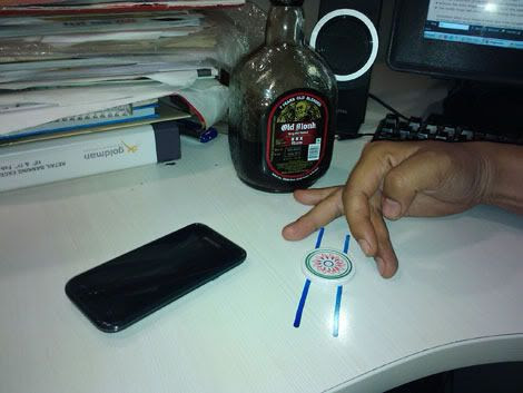 carrom scissor style
