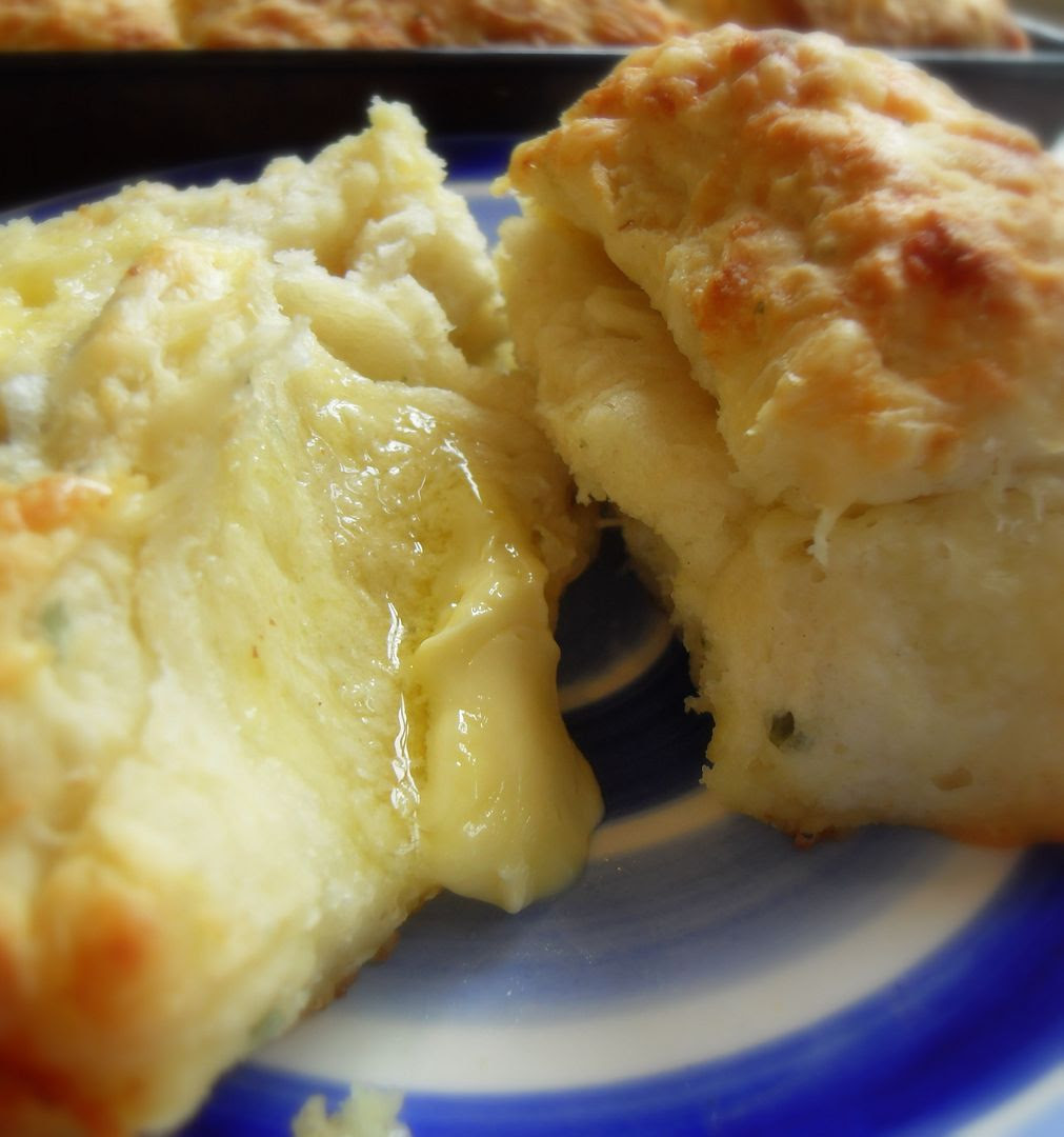 Cheddar Pan Biscuits Cheddar Pan Biscuits
