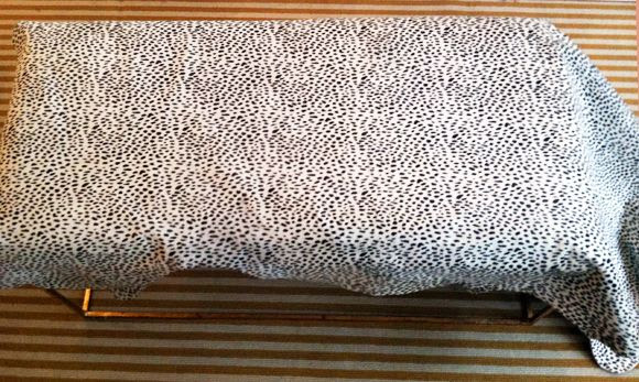 Little Green Notebook: How to Upholster Bench Corners