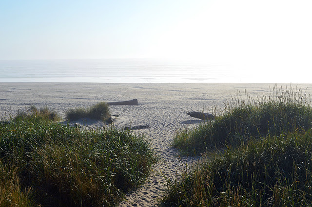 Path to Neahkania Beach