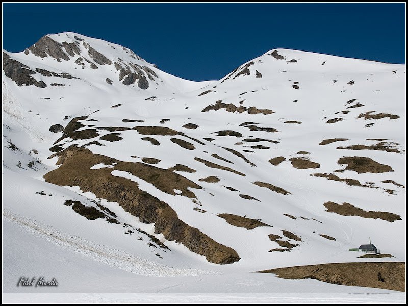 la ruta desde abajo, cara Este del Orhi