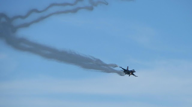 F16 - Airbourne 2013