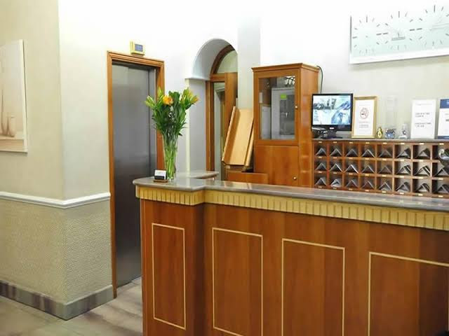 Olympic House Hotel - Hotel