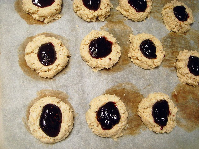 toasted walnut scones with raspberry preserves