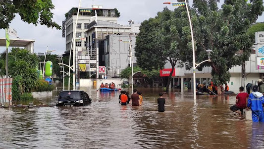Banjir Jakarta, BMKG: Waspada Puncak Musim Hujan Masih Sampai Maret 2021 Halaman all - Kompas.com