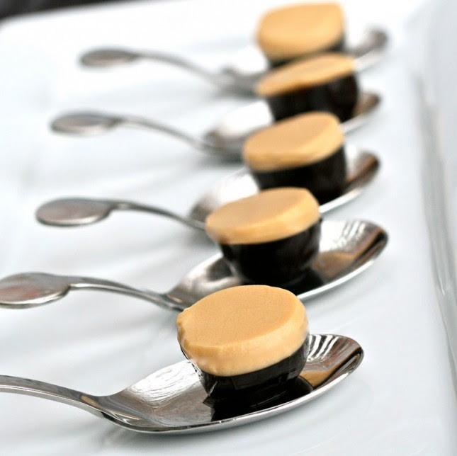 Guinness and Bailey's Jello Shots on serving spoons