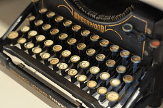 Bookshelf Underwood Typewriter