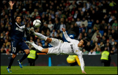 cristiano ronaldo portugal: Cristiano Ronaldo Incredible Bycicle Kick ...