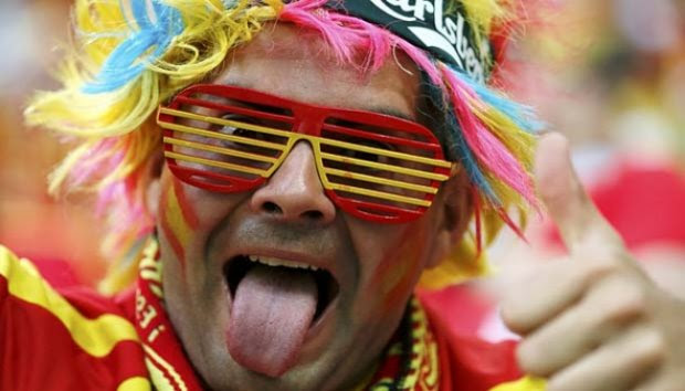 Foto-Foto Ekpresi Lucu Suporter Euro 2012