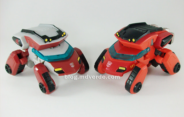 Transformers Ironhide Animated Deluxe Takara - modo alterno vs Ratchet