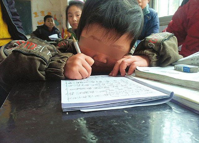 A Dad that Goes the Extra Mile for His Son…Literally!