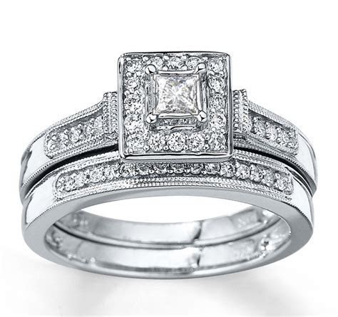 Divine Antique Halo Diamond Bridal Ring Set 1 Carat Divine Antique Halo Diamond Bridal Ring Set 1 Carat