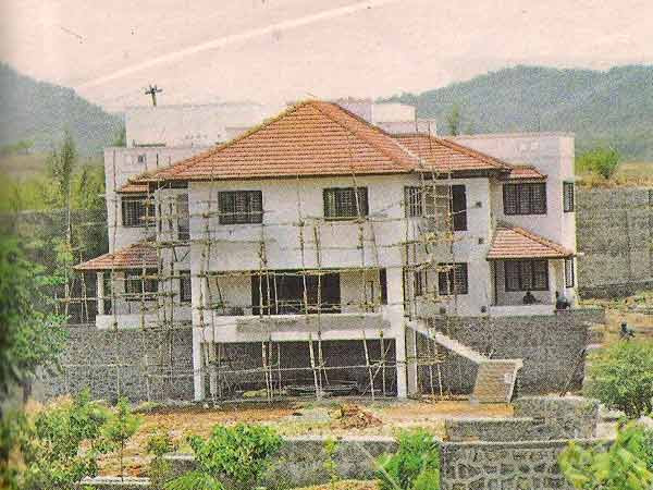 Rajini shifting his residence to Coimbatore? Rajini shifting his residence to Coimbatore?