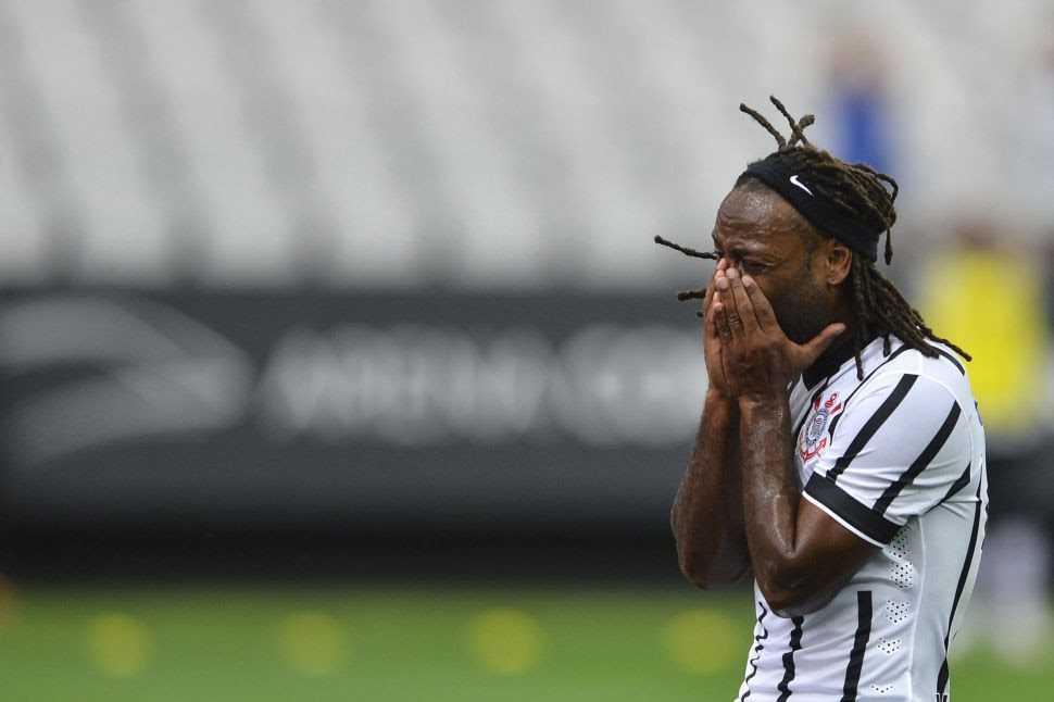 Vagner Love entrou no segundo tempo, mas não conseguiu marcar - Mauro Horita/AGIF/Folhapress
