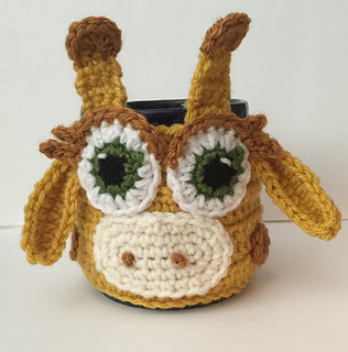 Giraffe_cozy__1__small2