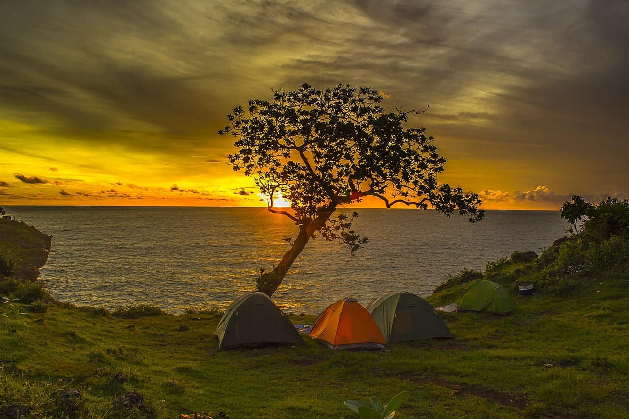 205m4d1: Pantai Jogja Bagus Buat Sunset