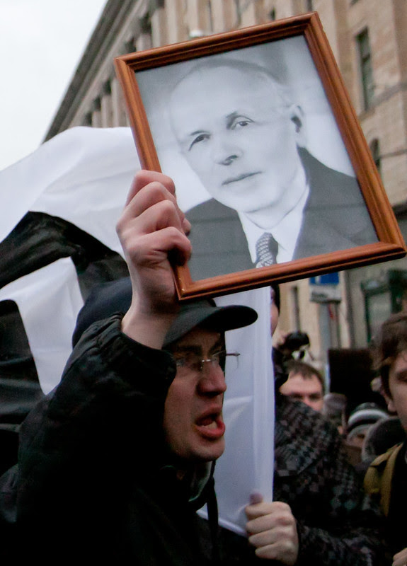 Александр Долматов на Триумфальной.