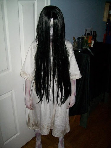Wig is Sepia's Misty, dress is by the best Melissa, makeup is Ben Nye white cake plus a couple Kryolan wheels.