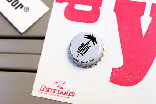 Bierdeckel-Magnete in use