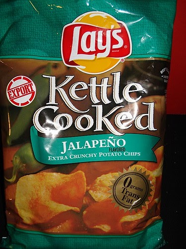 Lay's Kettle Cooked Chips, Jalapeno Flavour | CAMEMBERU