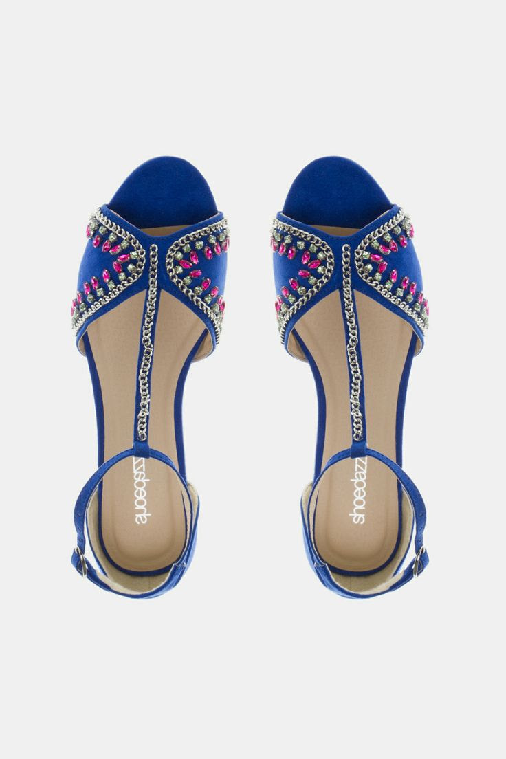 http://www.pinterest.com/pin/58828338857178943/ Love these sandals!
