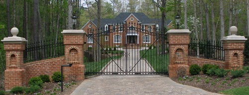 landscaping Designs: Ideas for landscaping driveway entrances